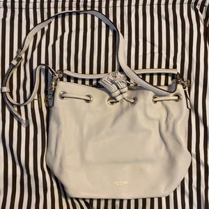 BRAND NEW HENRI BENDEL WHITE BUCKET BAG!